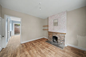 Sitting Room- click for photo gallery